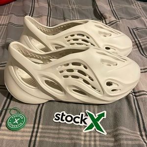 Yeezy Foam Runner Ararat